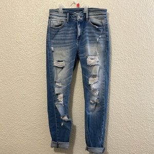 KanCan Mid-Rise skinny jeans.